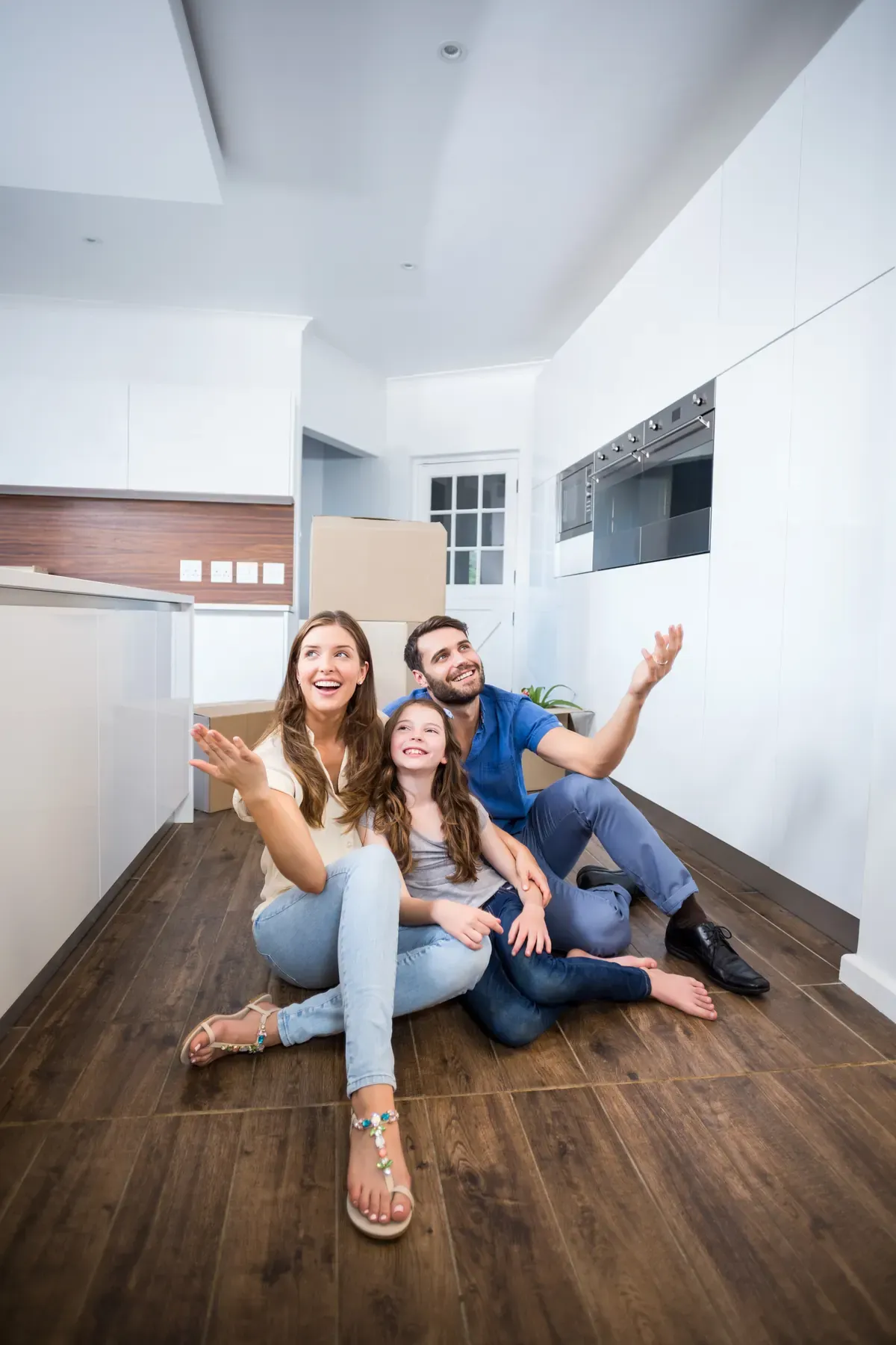 Familia en su nuevo hogar